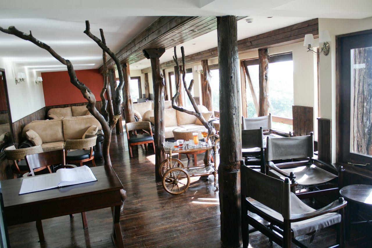 Treetops Mweiga Exterior photo